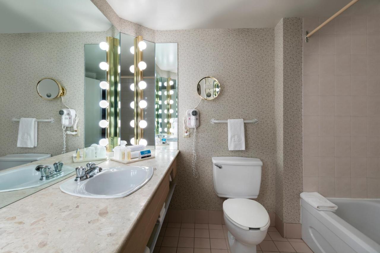 Hotels Gouverneur Montreal - Ile Charron ブーシャーヴィル エクステリア 写真