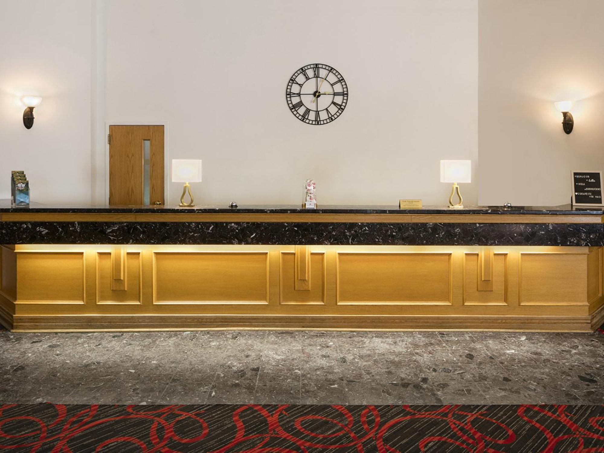 Hotels Gouverneur Montreal - Ile Charron ブーシャーヴィル エクステリア 写真