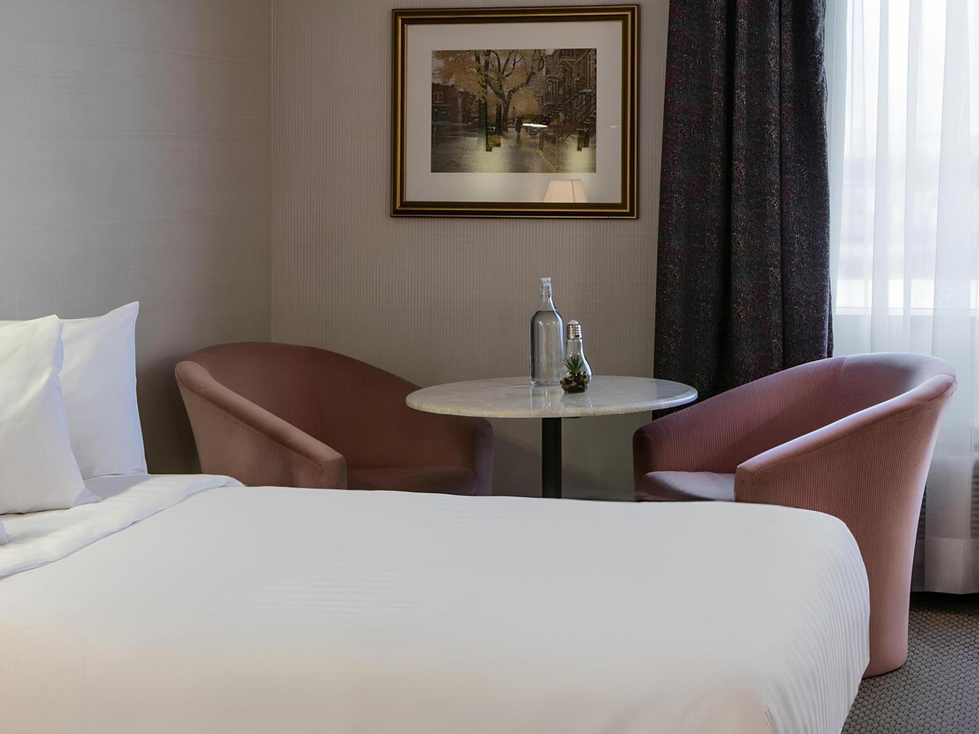 Hotels Gouverneur Montreal - Ile Charron ブーシャーヴィル エクステリア 写真