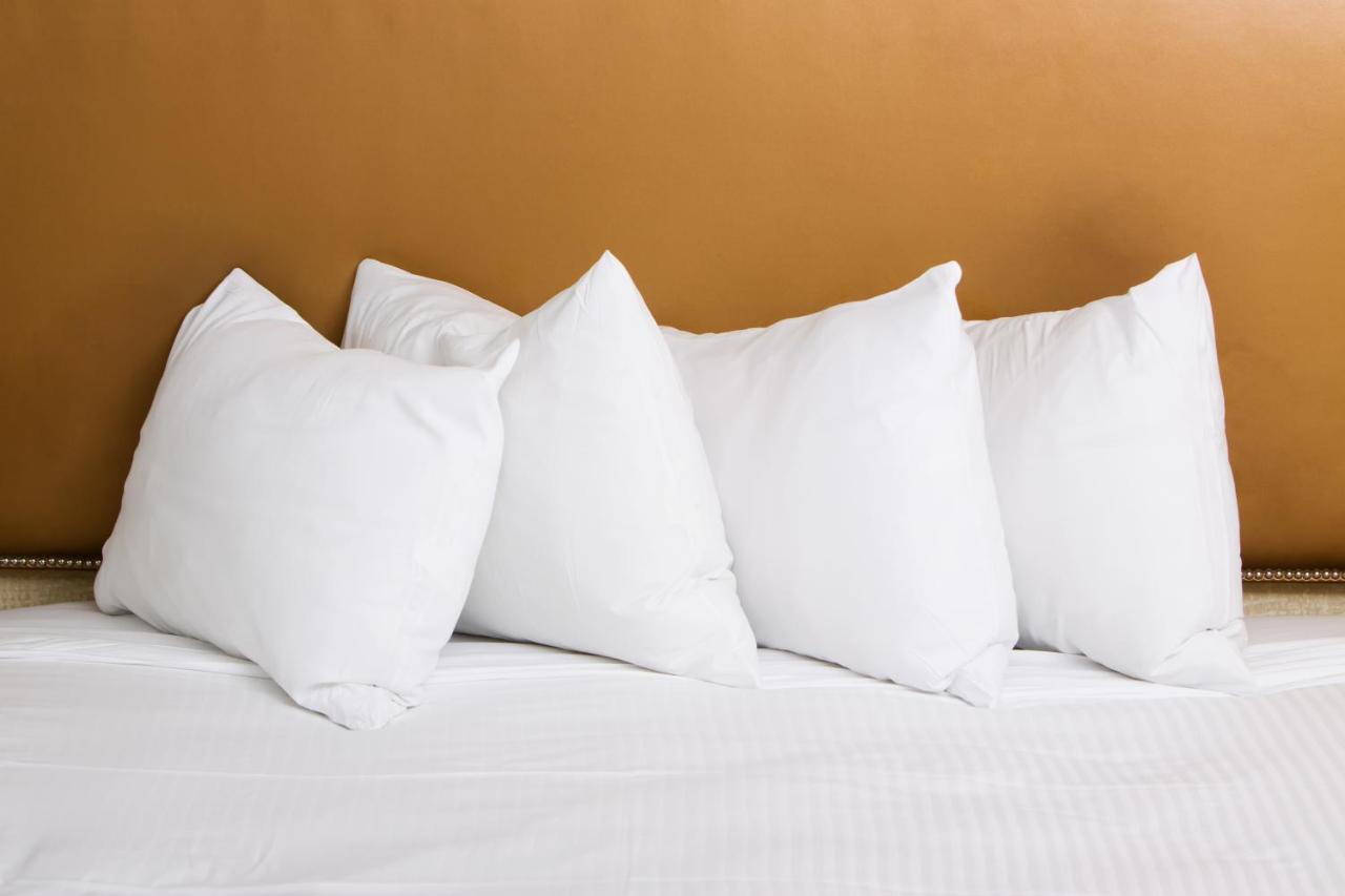 Hotels Gouverneur Montreal - Ile Charron ブーシャーヴィル エクステリア 写真